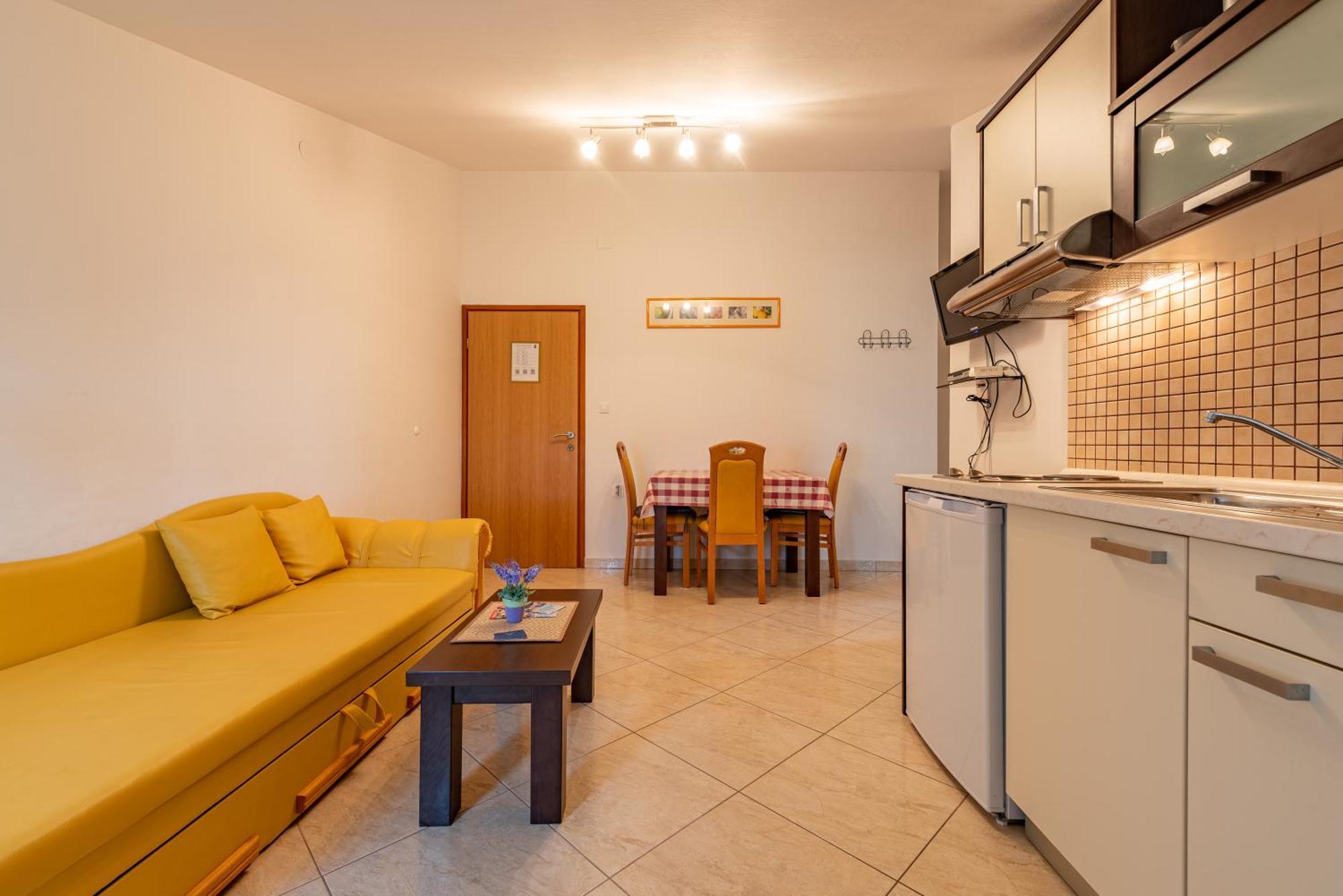דירות Ražanac Haus Toni מראה חיצוני תמונה