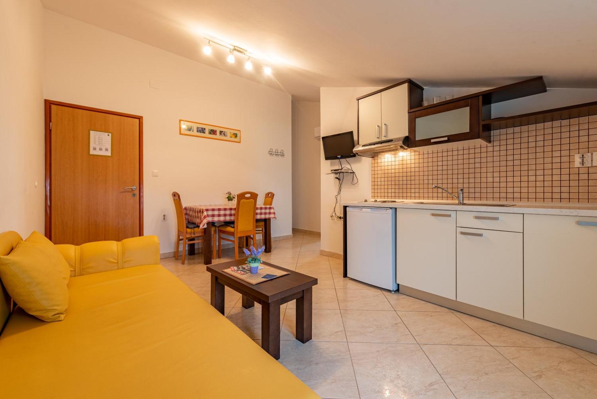 דירות Ražanac Haus Toni מראה חיצוני תמונה